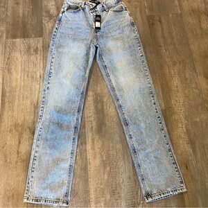 Fashion Nova Crossover Straight Leg Jeans - Light Blue Wash